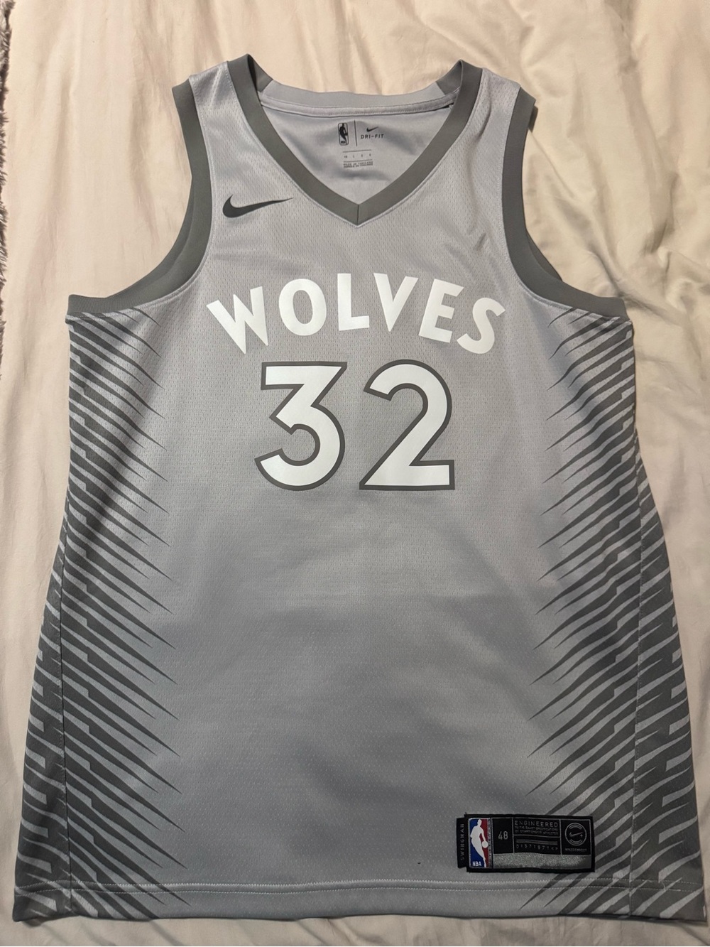 Timberwolves Nike Swingman Jersey - Gray Karl Anthony Towns #32 (sz48-L) - Picture 2 of 4